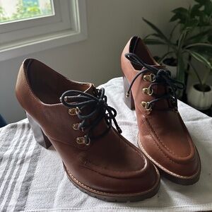 Tommy Hilfiger Lace Up Ankle Boots with Heel in Brown Leather